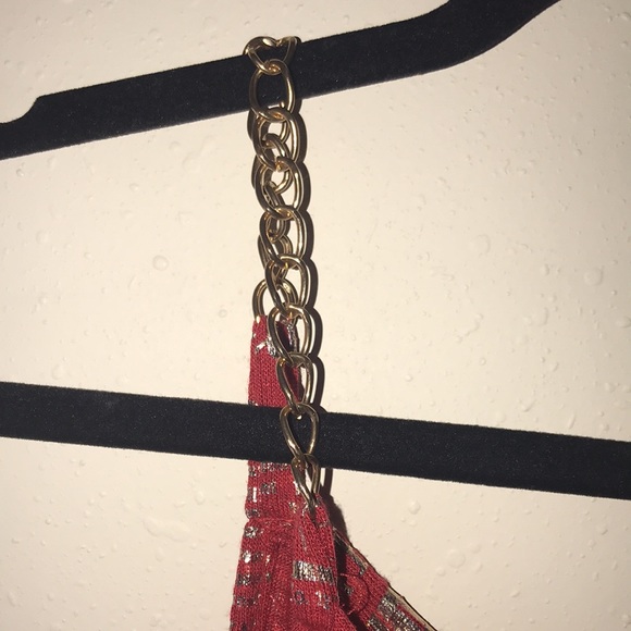 Red and Gold Chain bandana pattern top - Picture 3 of 3